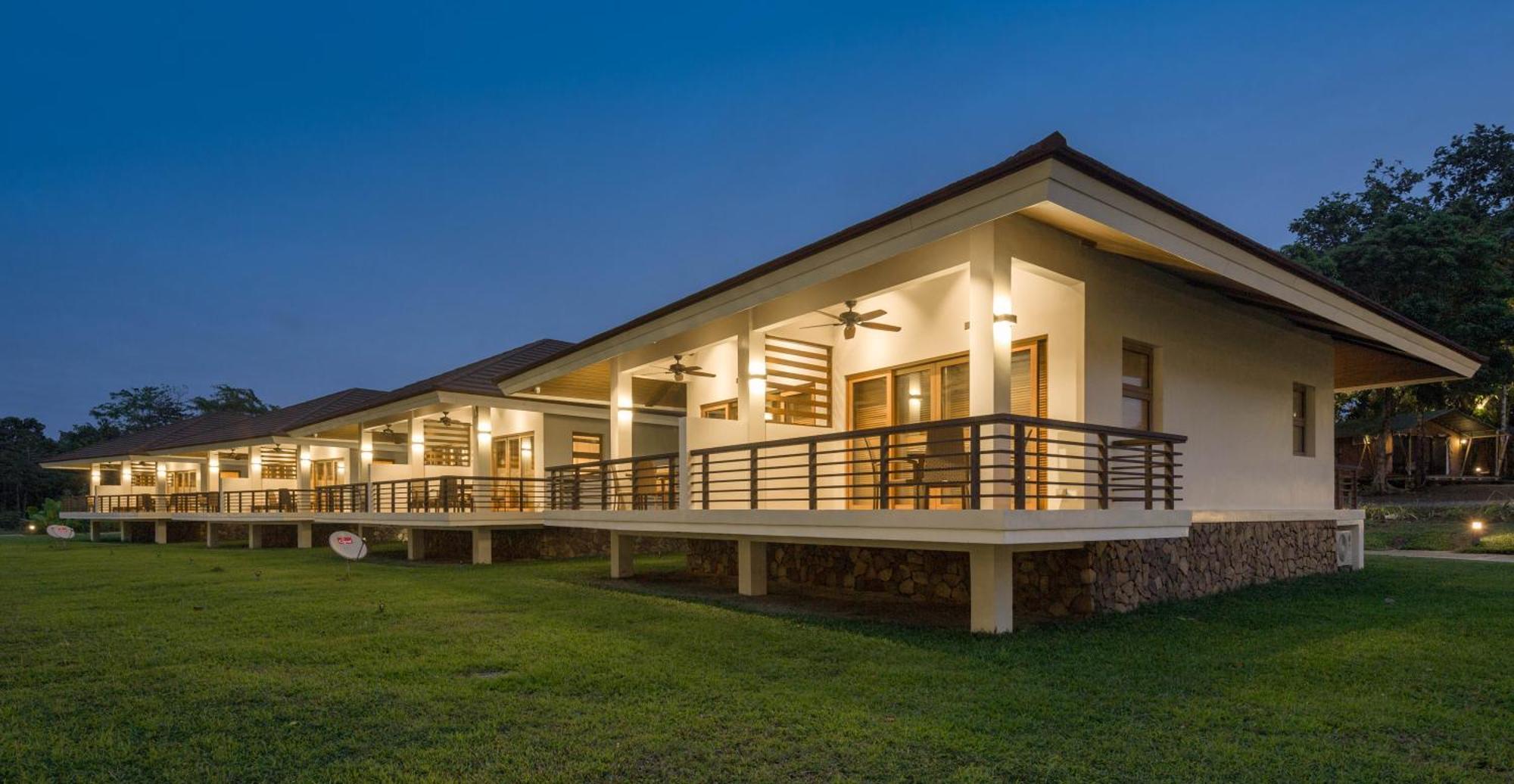 Solina Beach&Nature Resort Carles Exterior foto