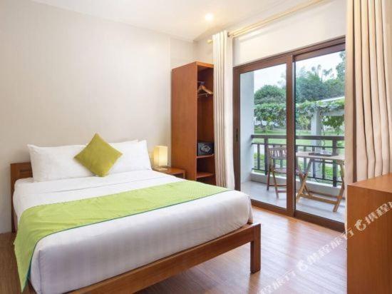Solina Beach&Nature Resort Carles Exterior foto