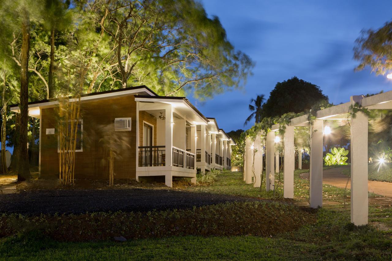 Solina Beach&Nature Resort Carles Exterior foto