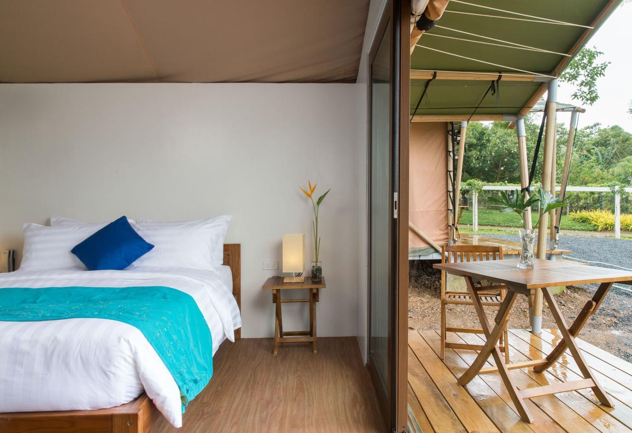 Solina Beach&Nature Resort Carles Exterior foto