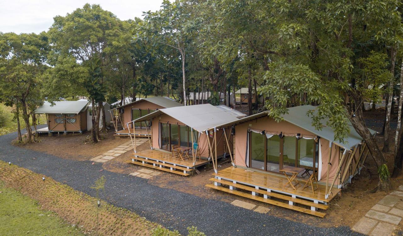 Solina Beach&Nature Resort Carles Exterior foto