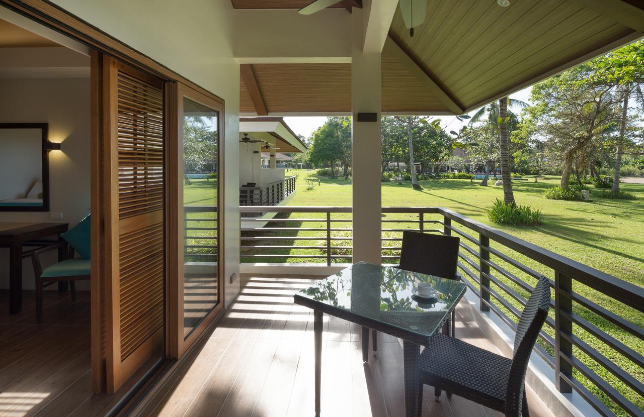Solina Beach&Nature Resort Carles Exterior foto